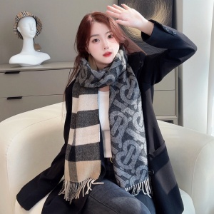 9A+ quality burberry scarf 200x36cm