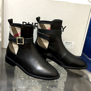 9A+ quality burberry check and leather boots