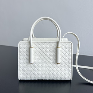 bottega veneta baby barbara tote #814398532