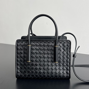 bottega veneta baby barbara tote #814398532