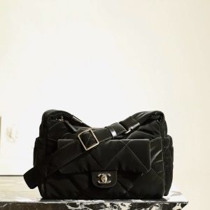 chanel 25n coco neige ski series grand sac bowling small bag