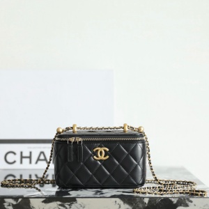 chanel 25s spring-summer double pearl vanity case bag