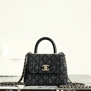 chanel mini coco handle bag