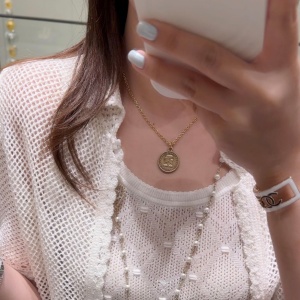 chanel necklace