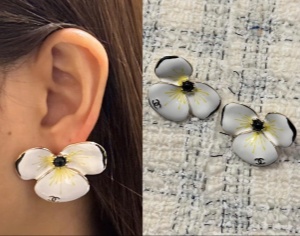chanel large stud earrings