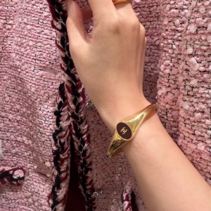 chanel bracelet