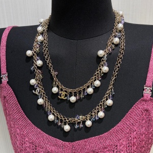 chanel sweater chain