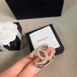 chanel brooch