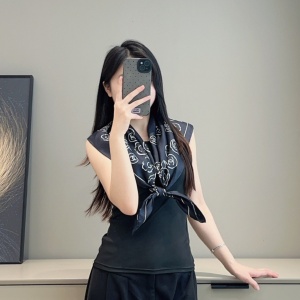 9A+ quality chanel scarf 90x90cm