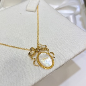 dior necklace