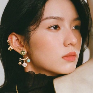 dior earrings