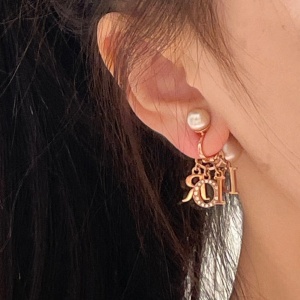 dior earrings