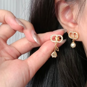 dior earrings