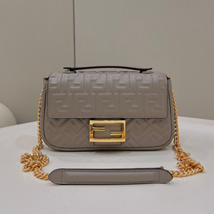 fendi baguette chain midi bag #8533