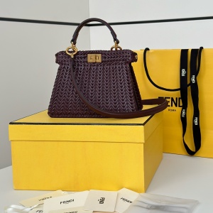 fendi peekaboo iseeu small woven handbag #80138s