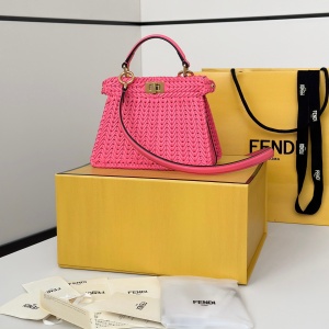 fendi peekaboo iseeu small woven handbag #80138s