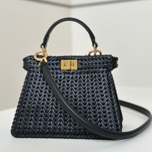 fendi peekaboo iseeu small woven handbag #80138s