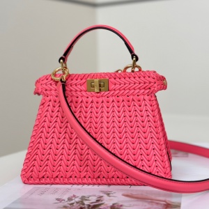 fendi peekaboo iseeu small woven handbag #80138s