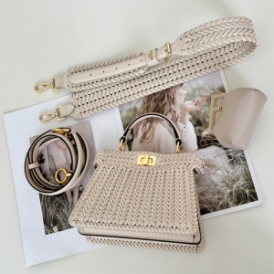 fendi peekaboo iseeu small woven handbag #80138s