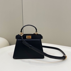 fendi peekaboo iseeu petite handbag #80062b