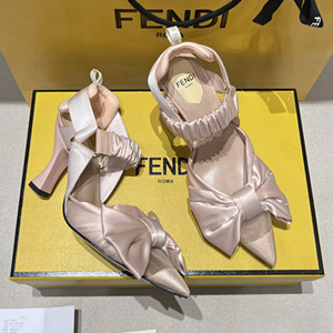 fendi colibri sandal shoes