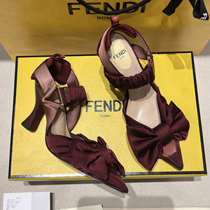 fendi colibri sandal shoes