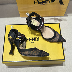 fendi colibrì high-heeled slingbacks shoes