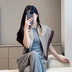 9A+ quality gucci scarf 90x90cm