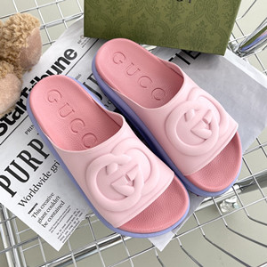 gucci women's slide sandal with interlocking g