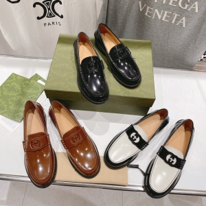 gucci women's interlocking g loafer shoes