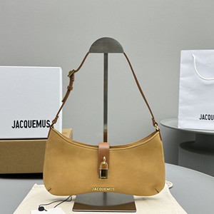 jacquemus le bisou cadenas padlock shoulder bag