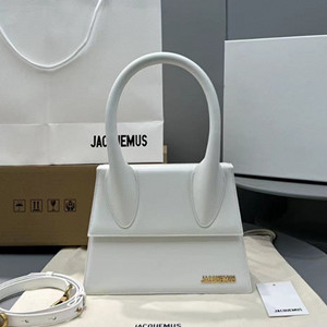 jacquemus 24cm le grand chiquito large signature handbag