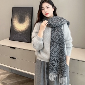 9A+ quality loewe scarf 180x38cm