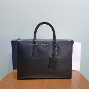 prada saffiano leather tote #2vg030