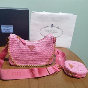 prada re-edition 2005 crochet bag #1bh204