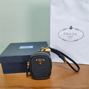 prada re-edition 1978 re-nylon mini-pouch with keychain #1tt200