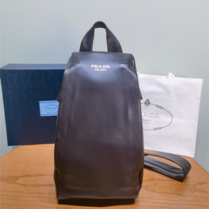 prada leather shoulder bag #2vz114