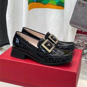 roger vivier preppy viv' metal buckle loafers in patent leather shoes