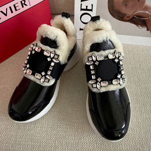roger vivier viv's run shearling strass buckle sneakers in patent leather