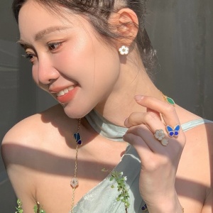 van cleef & arpels ring