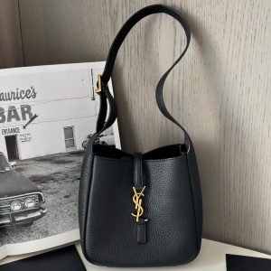ysl le 5 a 7 mini hobo bag